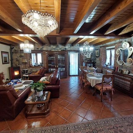아리온다스 Casa La Gueelina En Asturias 빌라 외부 사진
